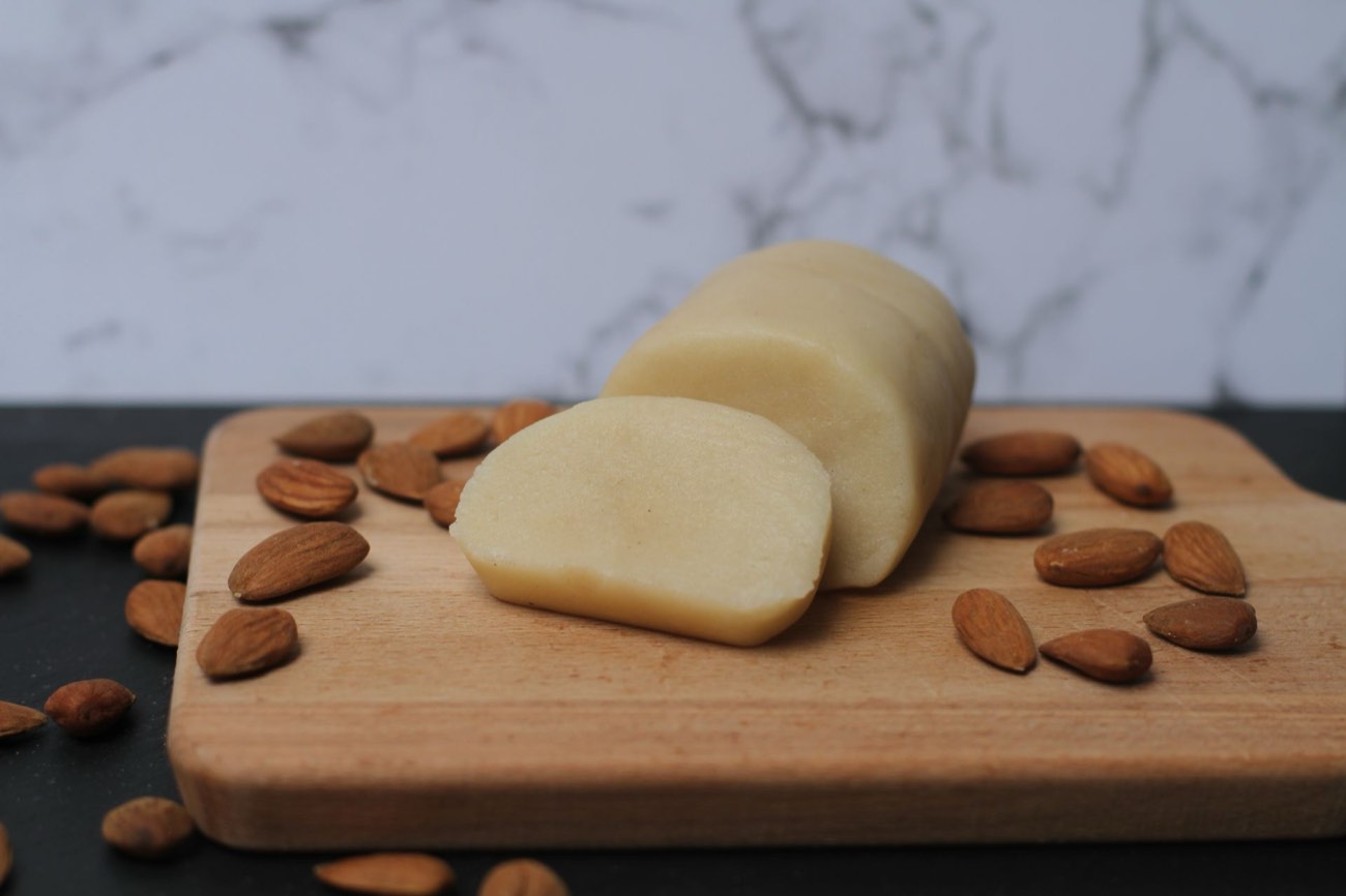Pâte d'amande à cuire et massepain — Silly Belgium